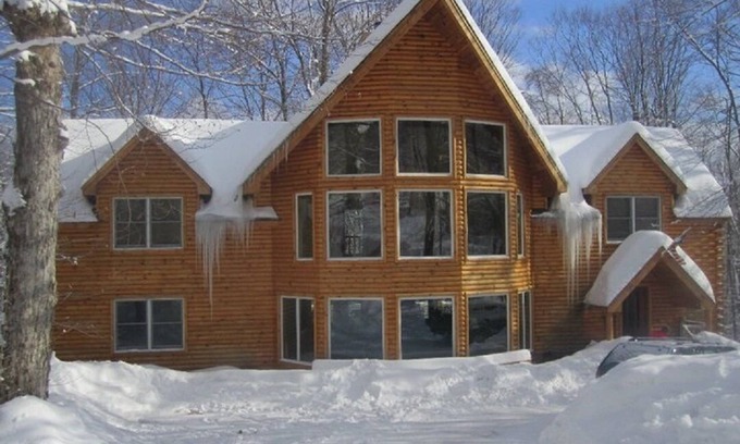 West Dover House | Stunning Ski Chalet minutes from Mt. Snow