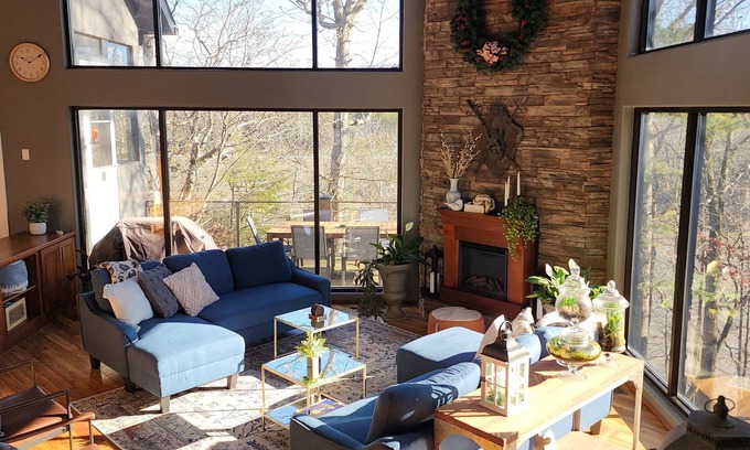 Arden House | Stunning South Asheville estate, hot tub, billiards, river access, fire pit