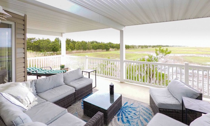 South End Condo | Stunning South End 1st floor with incredible views.