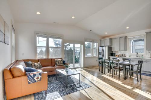 Stevenson House | Stunning Stevenson Retreat with Mountain Views!