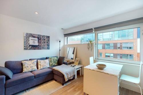 Chaucer Apartment | Stunning studio apt- 5 min walk to Borough station