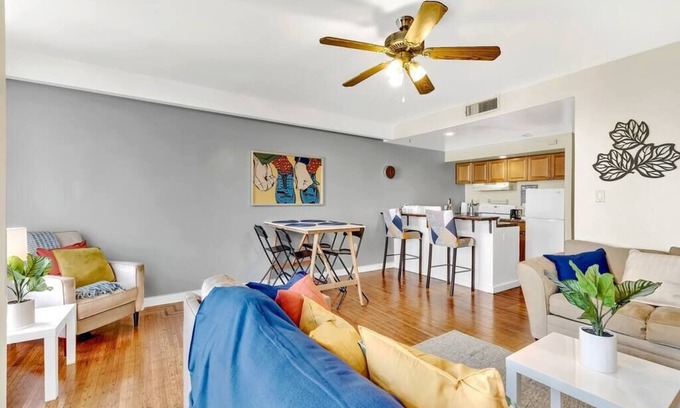 Graduate Hospital Apartment | Stunning Unit by Rittenhouse & Grad Hospital