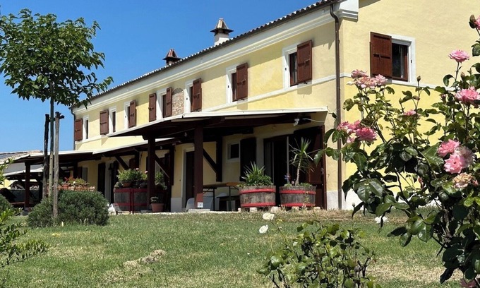 Bettolelle House | Stunning valley view just a step away from the sea