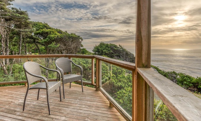 Beverly Beach House | Stunning views and sunsets from this pet friendly oceanfront home with a hot tub