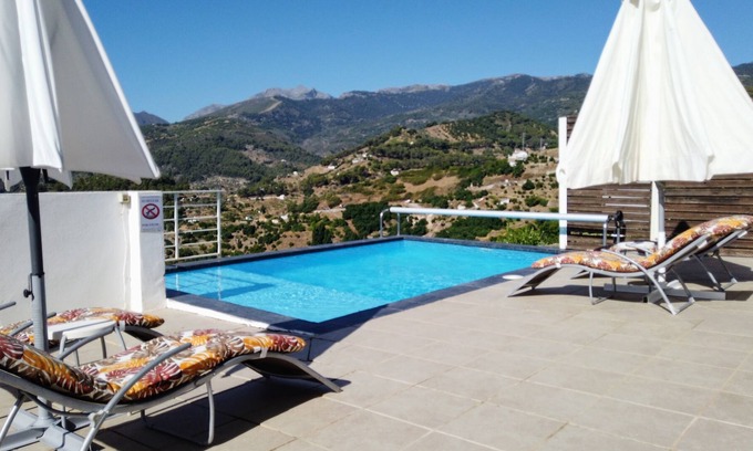 Yunquera Villa | Stunning views, light and space