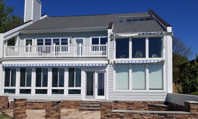 Stevensville House | Stunning Views of the Bay - Waterfront