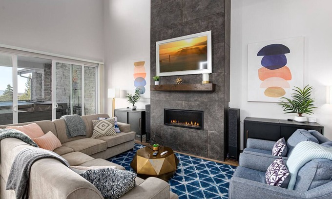 Woodmoor House | Stunning Views! Super Spacious, Modern Mountain Luxury
