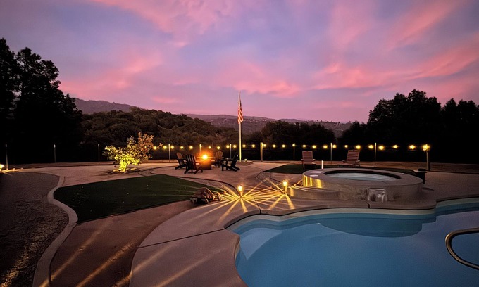 Ahwahnee House | Stunning views w/pool, spa, fire pit, BBQ, & games