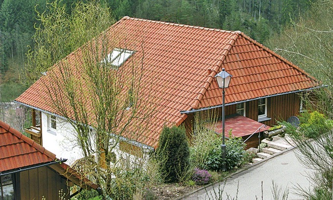 Hornberg House | Stunning villa for 6 guests with WIFI, TV, balcony, pets allowed and parking