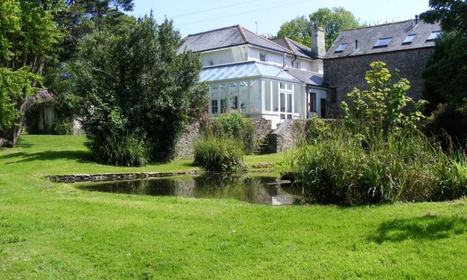 Chillington House | Stunning villa for 14 guests with WIFI and pets allowed