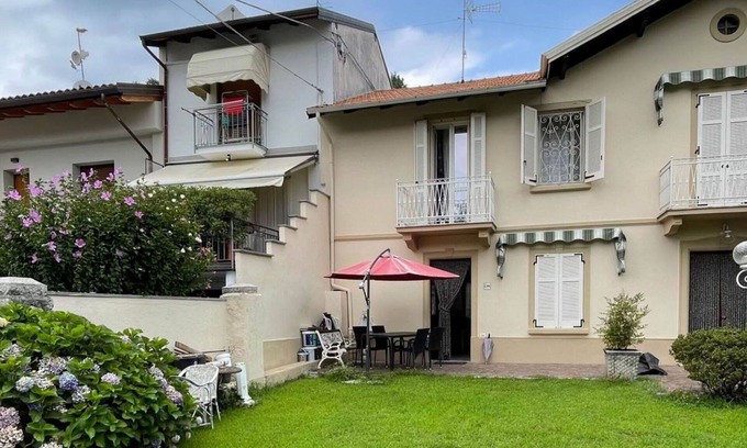 Mergozzo House | Stunning villa for 4 guests with WIFI, TV, balcony and pets allowed