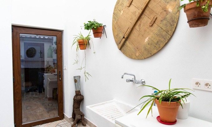 Niguelas House | Stunning villa for 8 people with WIFI and terrace