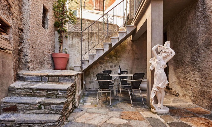 Naggio House | Stunning villa for 4 people with A/C, WIFI, TV, terrace and pets allowed