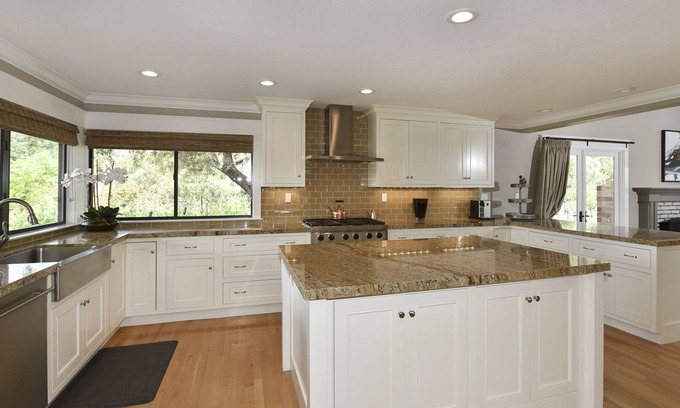 Yountville House | Stunning Vineyard View Home on Iconic Silverado Trail in Beautiful Napa Valley