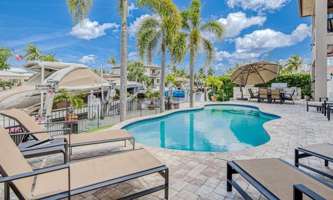 Pompano Isles House | Stunning Waterfront Paradise Home in Pompano Beach