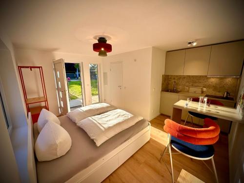 Caputh Apartment | Stylisches See-Studio mit Badezugang & Garten
