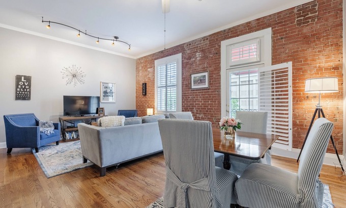 Greenville Downtown Apartment | Stylish 1 BDRM just off Main St with King Bed