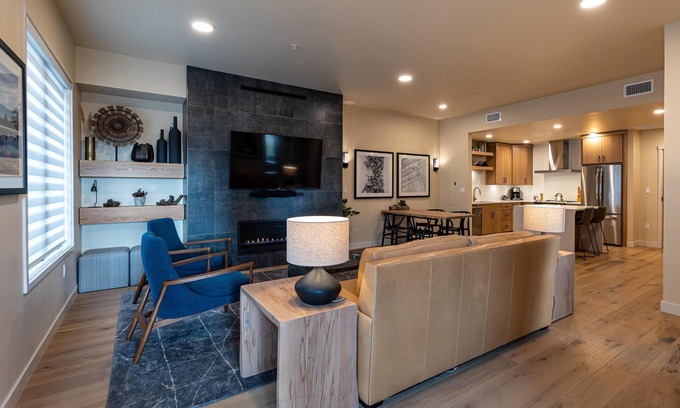 Tamarack Resort Condo | Stylish 1 BR Condo in The Village| Ideally located