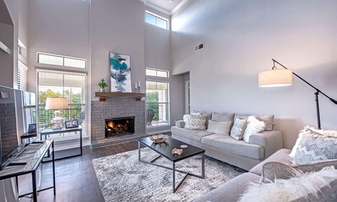 Barton Valley Condo | Stylish 1BR Condo at Barton Creek Villas