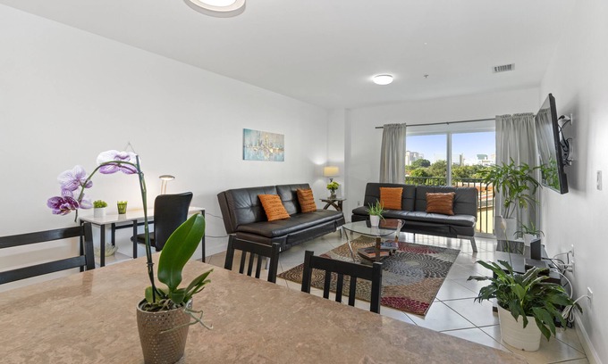 Coral Way Condo | Stylish 2-Bedroom Apt, Free Parking, Walkable