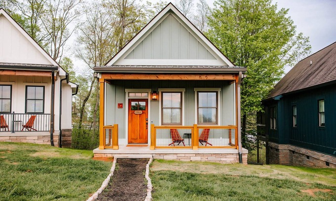 Jasper Cabin | Stylish 2BR Cabin C by MHM Luxury Properties