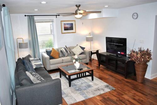 Catonsville House | Stylish 4-Bedroom Full House. Plenty of Parking!