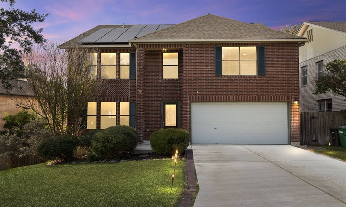 North San Antonio - SAT House | Stylish 5 Bedroom House in San Antonio | Game Room