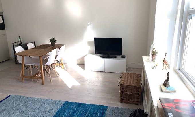 Munster Apartment | Stylish and bright 1 bedroom flat in Fulham