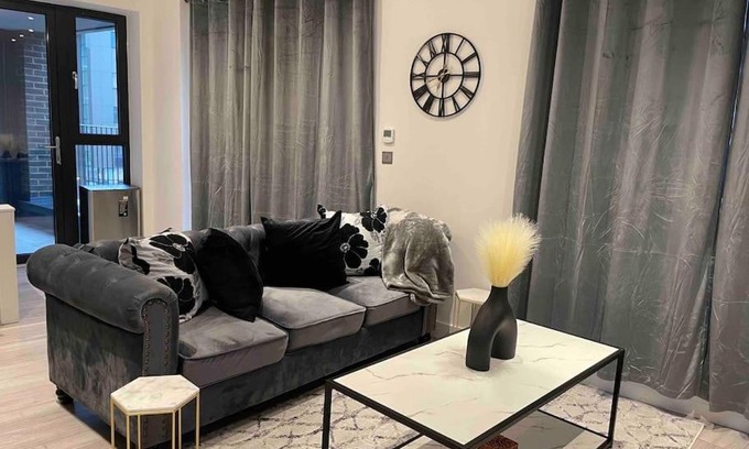 Fairfield Apartment | Stylish and Cosy 2 bedroom flat in Croydon