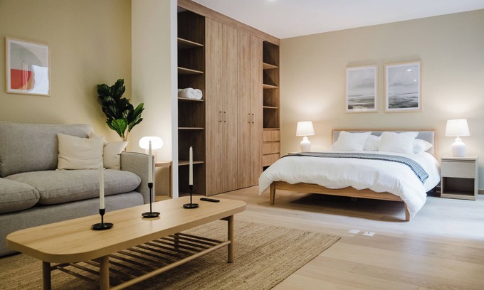 Cuauhtemoc Apartment | Stylish and cozy loft just one block from Roma Norte. Enjoy a comfy bed, smart TV, full kitchen, and fast Wi-Fi. The building features a rooftop pool with stunning views, gym, co-working area, and kids’ playroom.