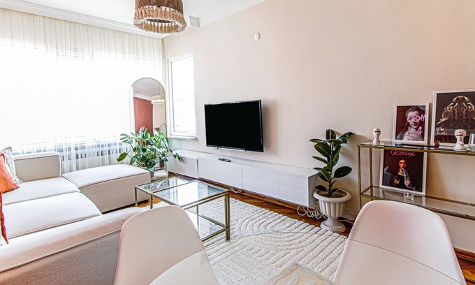 Ortakoy Apartment | Stylish and Fully Furnished Flat in Ortakoy