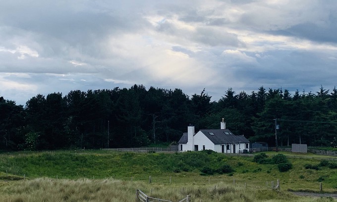 Lunan Cottage | Stylish and Luxury Beach Cottage Located at the Award Winning Lunan Bay Scotland