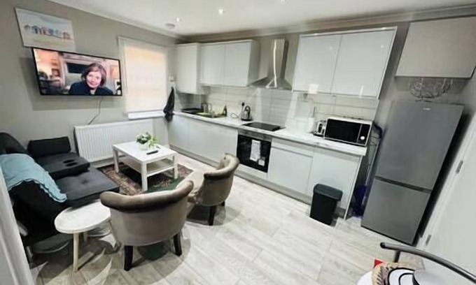 Hillingdon Apartment | Stylish and Luxury Flat in LND