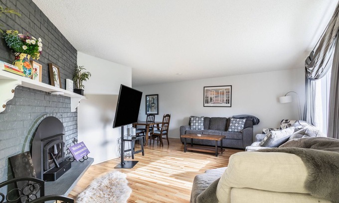 West End House | Stylish and Sunny Modern Oasis | Backyard | Grill