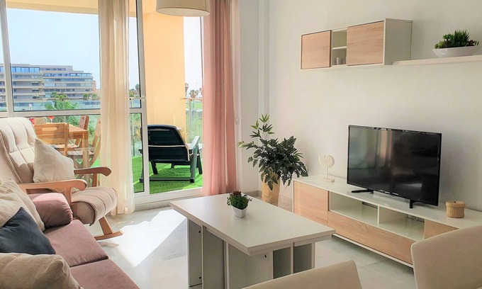 Roquetas de Mar Apartment | Stylish Apartments Serena 1ª Línea de Mar, Piscina, P, AA, Wifi [100mbps]