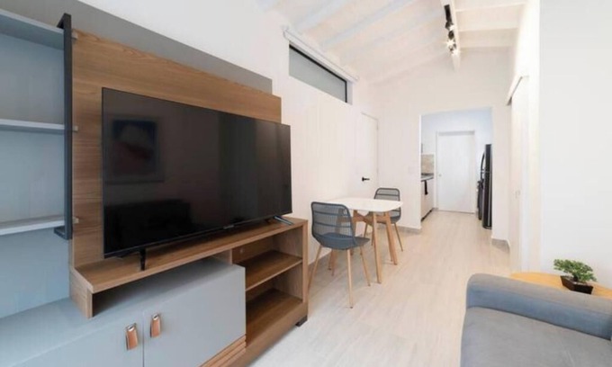 Los Naranjos Apartment | Stylish Apartment Close to Beautiful Park