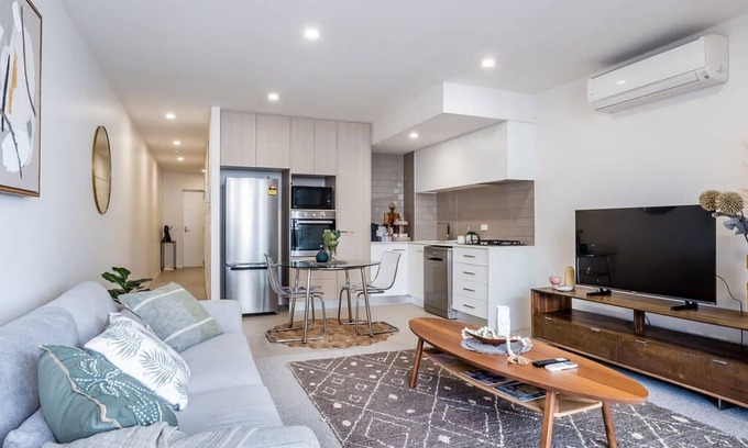 West End Apartment | Stylish Apartment with Rooftop Pool