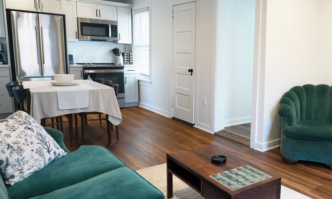 Lewisburg Apartment | Stylish Apt Walk to Shops, Dining and Bucknell