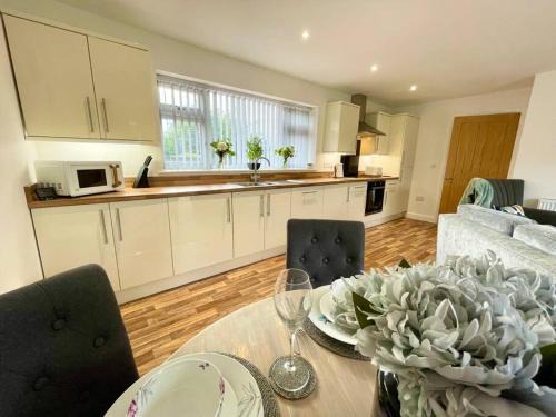 Trimley House | Stylish Boutique Bungalow