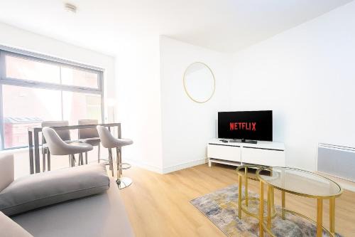 Castlefield Apartment | Stylish Central Stay! Park and Walk Anywhere