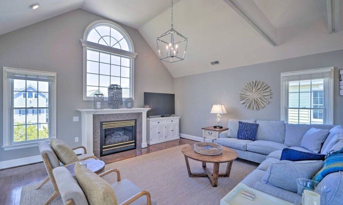 Buck Island House | Stylish Coastal Hm~Walk to Beach