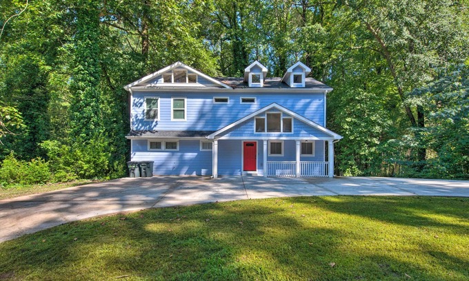 College Park House | Stylish College Park Home w/Private Garden!