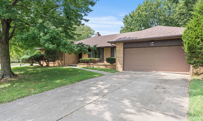 Springfield House | Stylish & Comfortable 4-bedroom Retreat in safe and quiet Southside Springfield
