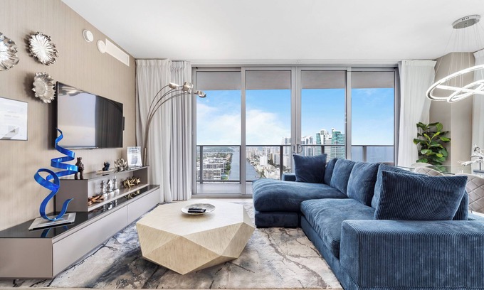 Hollywood South Central Beach Condo | ★ Stylish Condo at Hyde Beach House with Ocean Views and Luxury Perks
