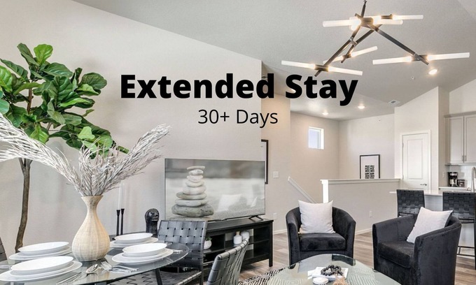 Fort Collins Condo | Stylish Condo w/ Community Pool & Garage Parking!