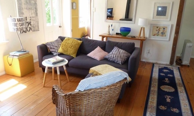 Glentunnel House | Stylish Cottage in beautiful garden setting