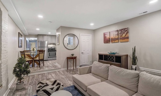 Columbia Heights House | Stylish DC Getaway Free Parking