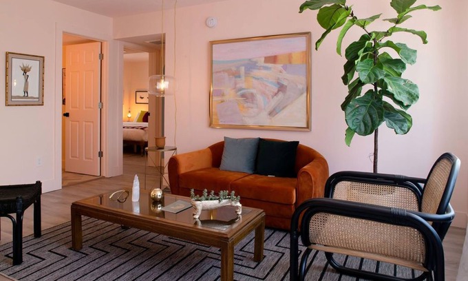 Pasadena On The Gulf Apartment | Stylish & Eclectic Modern 2/2 Apt - WeAreGrateful