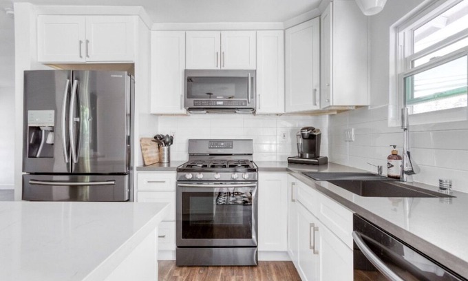 Verdugo Woodlands House | Stylish, European design, modern luxury home - completely private