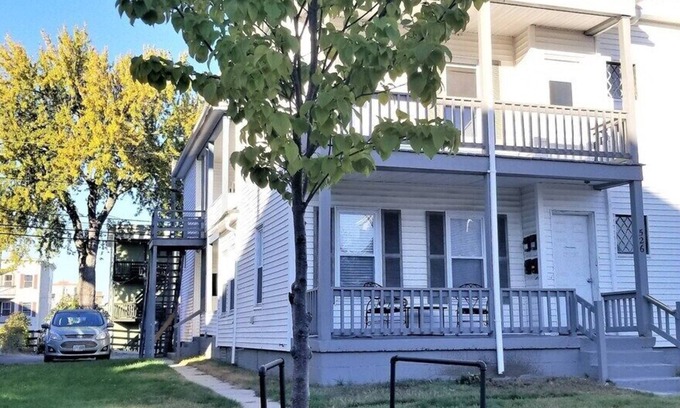 Rimmon Heights Apartment | Stylish First Floor Apartment w/Private Front Porch
